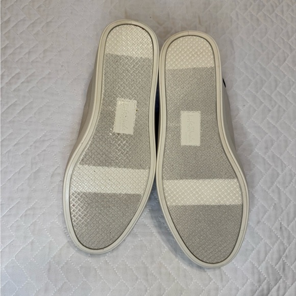 Off White LifeStride  Fashion Sneakers - Picture 6 of 6